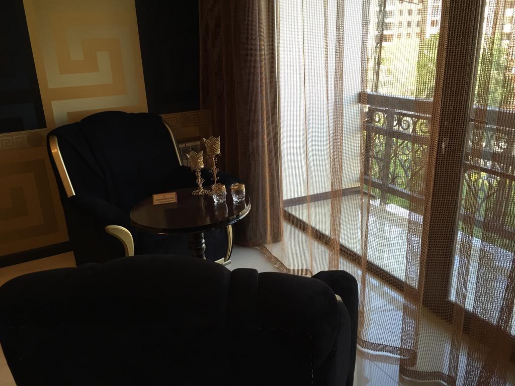 Versace Downtown Erévan Chambre photo