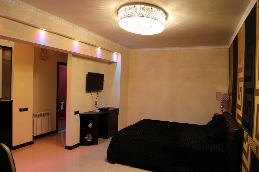 Versace Downtown Erévan Chambre photo